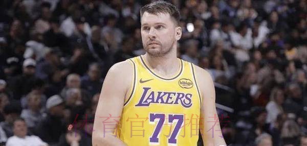 湖人防守终于醒了！避免东契奇被点，联防展现轮转速度+护框！